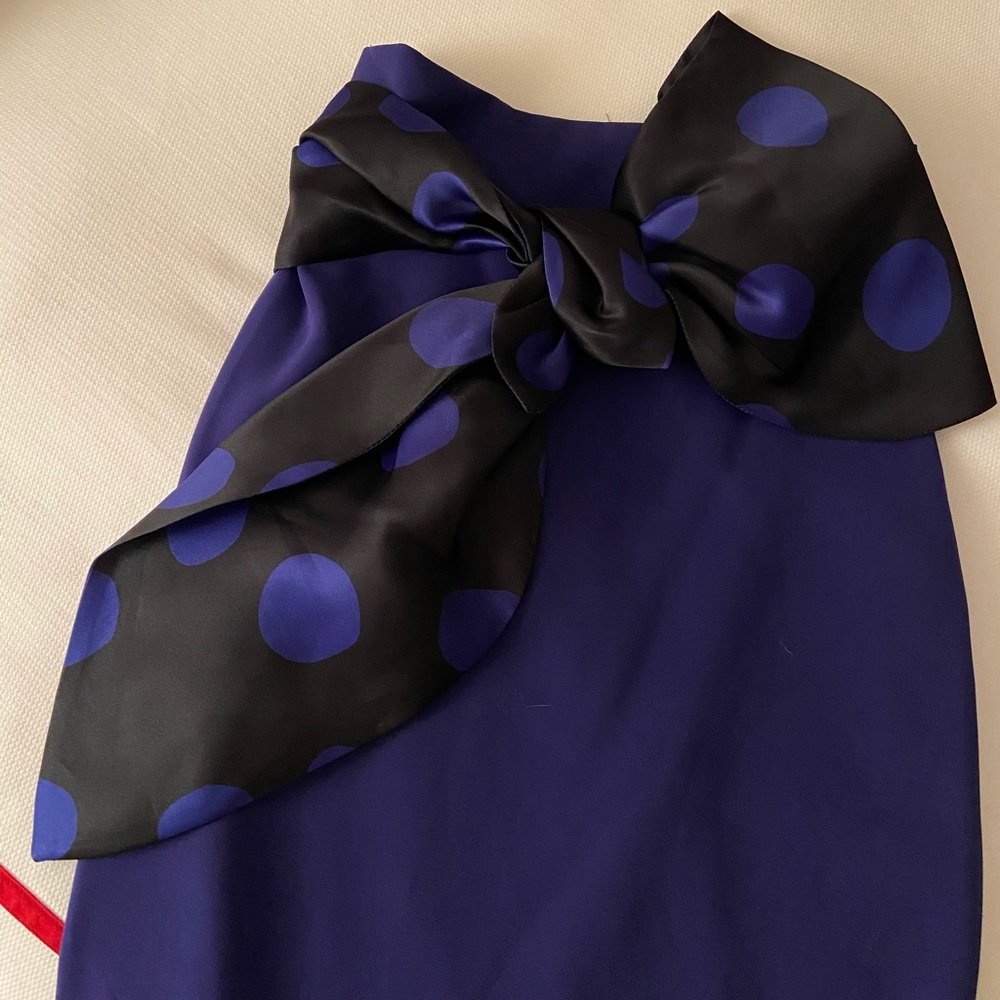 Dramatic midi skirt - Picture 2 of 10